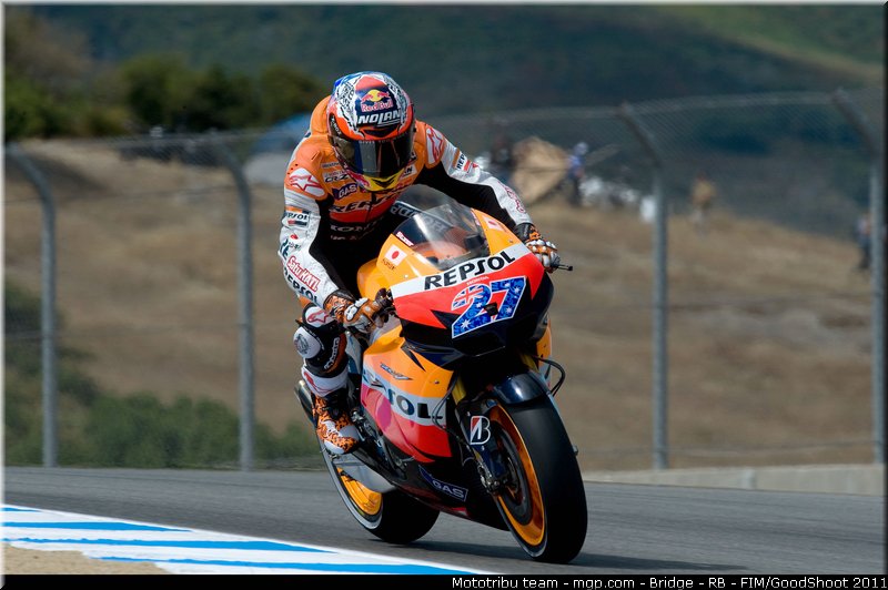 motogp_stoner_017_usa_laguna_seca_2011