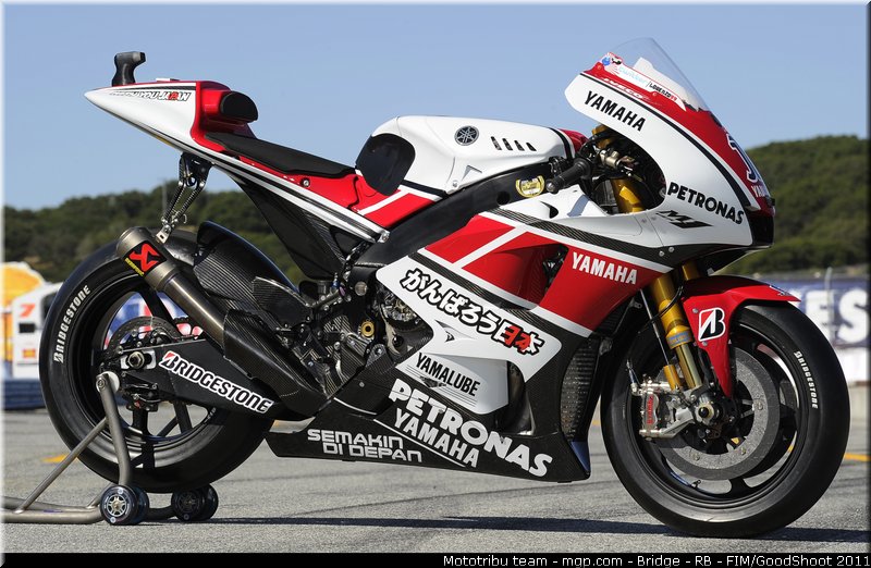 motogp_yamaha_002_usa_laguna_seca_2011