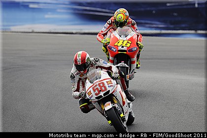 motogp_008_usa_laguna_seca_2011.jpg
