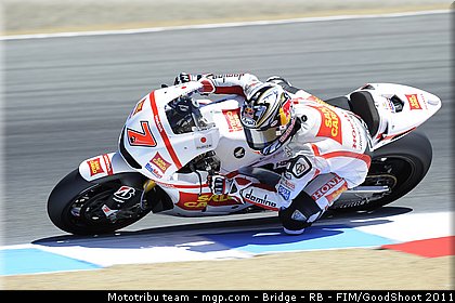 motogp_aoyama_005_usa_laguna_seca_2011.jpg
