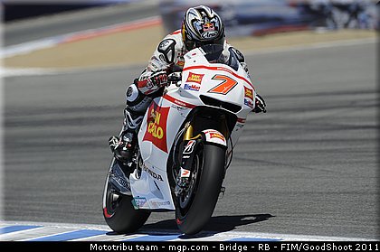 motogp_aoyama_015_usa_laguna_seca_2011.jpg