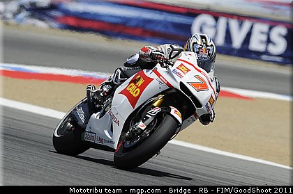 motogp_aoyama_016_usa_laguna_seca_2011.jpg