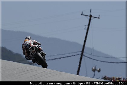 motogp_aoyama_018_usa_laguna_seca_2011.jpg