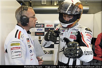 motogp_bostrom_028_usa_laguna_seca_2011.jpg