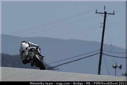 motogp_bostrom_030_usa_laguna_seca_2011.jpg