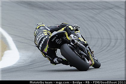 motogp_crutchlow_016_usa_laguna_seca_2011.jpg