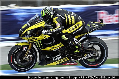 motogp_crutchlow_022_usa_laguna_seca_2011.jpg