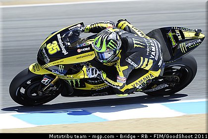 motogp_crutchlow_027_usa_laguna_seca_2011.jpg