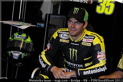 motogp_crutchlow_029_usa_laguna_seca_2011.jpg