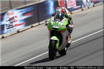 motogp_depuniet_001_usa_laguna_seca_2011.jpg