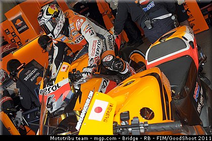 motogp_dovizioso_008_usa_laguna_seca_2011.jpg