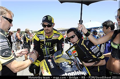 motogp_edwards_016_usa_laguna_seca_2011.jpg