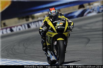 motogp_edwards_017_usa_laguna_seca_2011.jpg