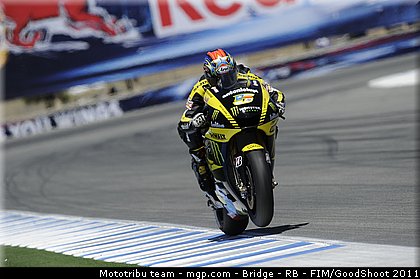 motogp_edwards_021_usa_laguna_seca_2011.jpg