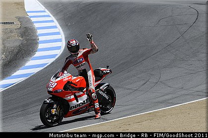 motogp_hayden_003_usa_laguna_seca_2011.JPG