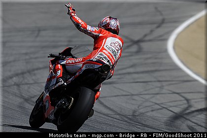 motogp_hayden_005_usa_laguna_seca_2011.JPG
