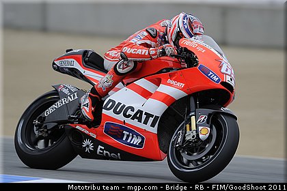 motogp_hayden_006_usa_laguna_seca_2011.jpg