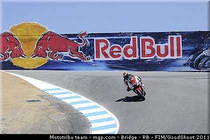 motogp_lorenzo_003_usa_laguna_seca_2011.jpg