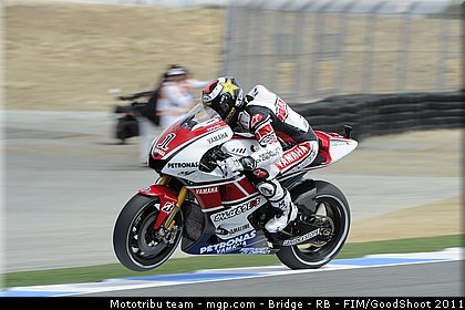 motogp_lorenzo_007_usa_laguna_seca_2011.jpg