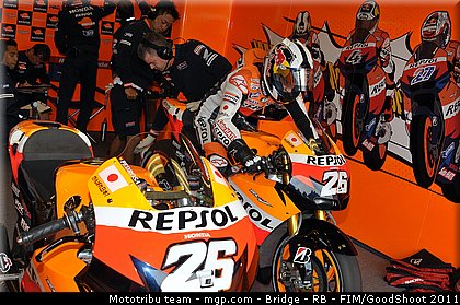 motogp_pedrosa_017_usa_laguna_seca_2011.jpg