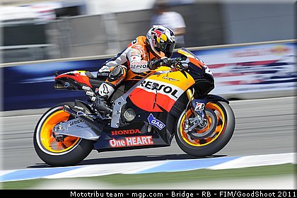motogp_pedrosa_018_usa_laguna_seca_2011.jpg