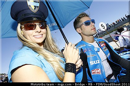 motogp_pitbabe_019_usa_laguna_seca_2011.jpg
