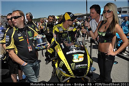 motogp_pitbabe_022_usa_laguna_seca_2011.jpg