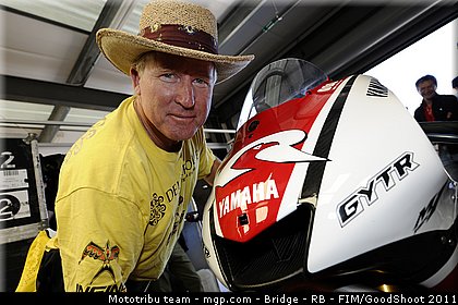motogp_roberts_001_usa_laguna_seca_2011.jpg