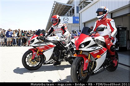 motogp_roberts_lawson_001_usa_laguna_seca_2011.jpg