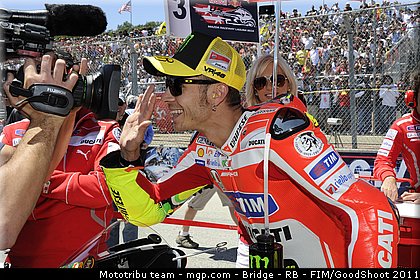 motogp_rossi_002_usa_laguna_seca_2011.jpg