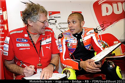 motogp_rossi_003_usa_laguna_seca_2011.JPG
