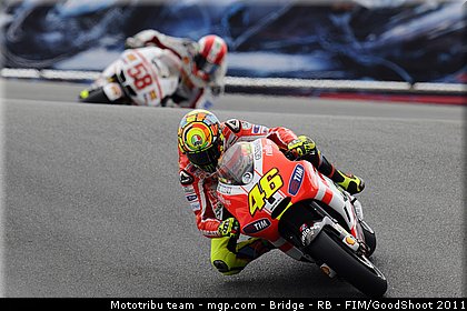 motogp_rossi_007_usa_laguna_seca_2011.JPG