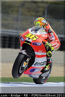 motogp_rossi_009_usa_laguna_seca_2011.jpg
