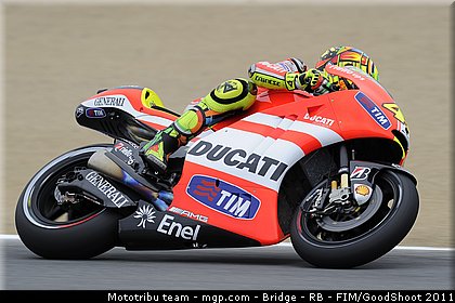 motogp_rossi_011_usa_laguna_seca_2011.jpg