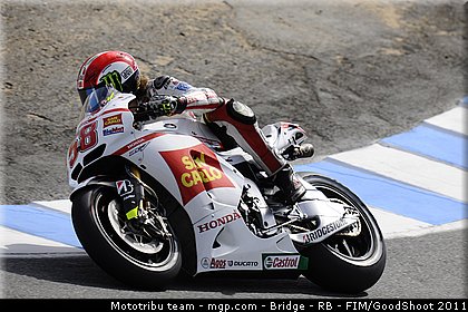 motogp_simoncelli_006_usa_laguna_seca_2011.jpg