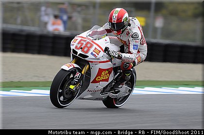 motogp_simoncelli_020_usa_laguna_seca_2011.jpg