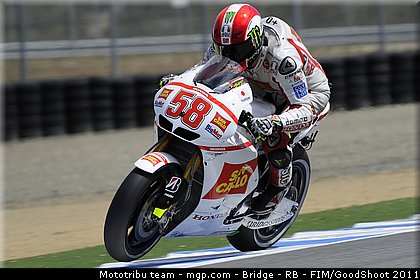 motogp_simoncelli_021_usa_laguna_seca_2011.jpg