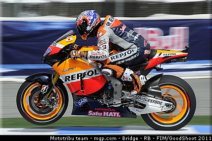 motogp_stoner_007_usa_laguna_seca_2011.jpg