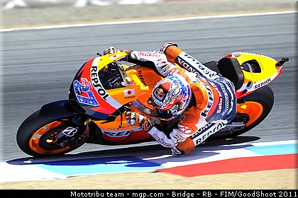 motogp_stoner_008_usa_laguna_seca_2011.jpg