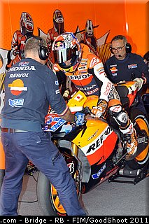 motogp_stoner_010_usa_laguna_seca_2011.jpg