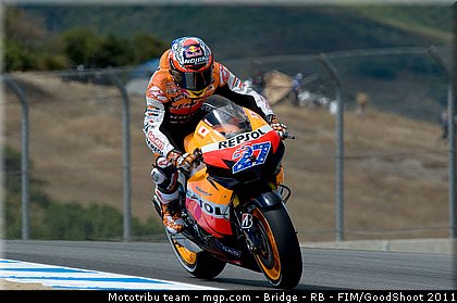 motogp_stoner_017_usa_laguna_seca_2011.jpg