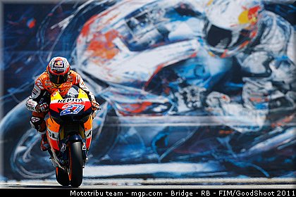 motogp_stoner_020_usa_laguna_seca_2011.jpg