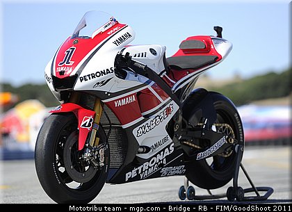motogp_yamaha_003_usa_laguna_seca_2011.jpg