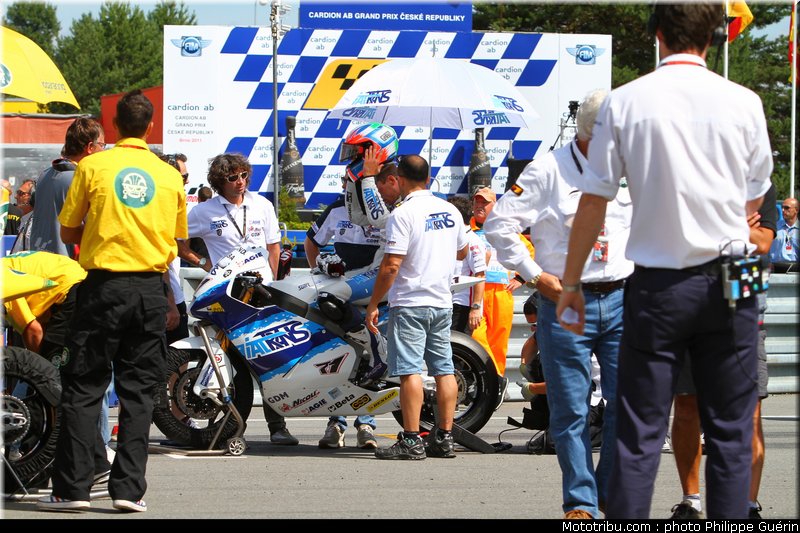 moto2_002_republique_tcheque_brno_2011