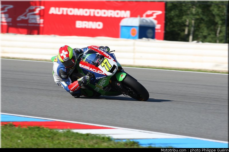 moto2_aegerter_004_republique_tcheque_brno_2011