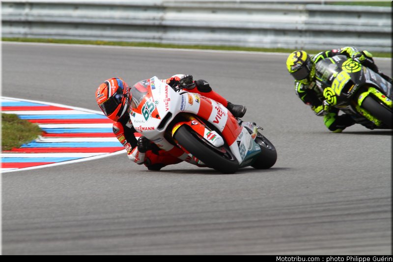 moto2_bradl_002_republique_tcheque_brno_2011