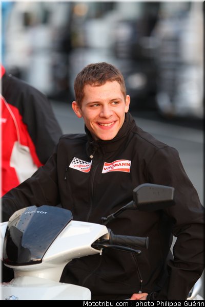 moto2_bradl_011_republique_tcheque_brno_2011