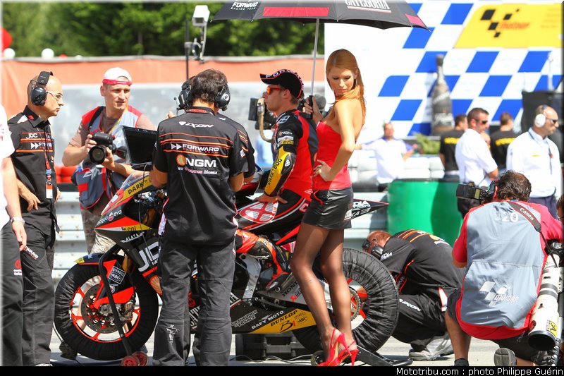 moto2_cluzel_002_republique_tcheque_brno_2011