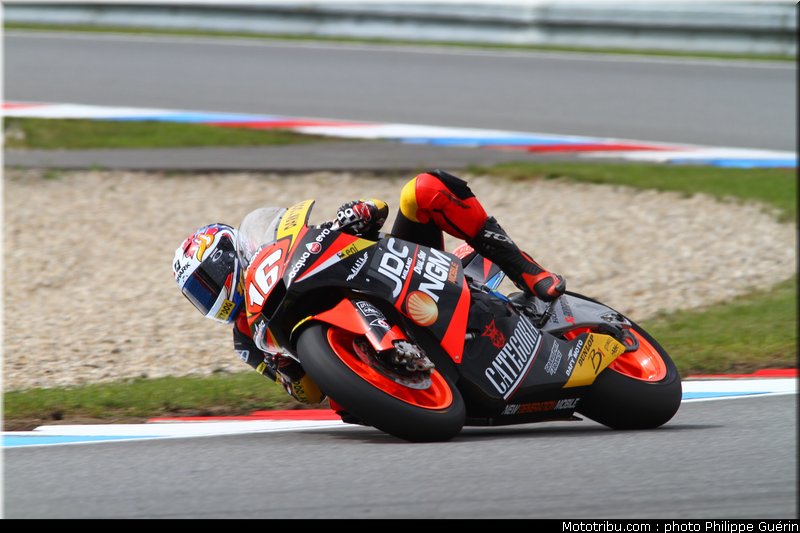 moto2_cluzel_003_republique_tcheque_brno_2011