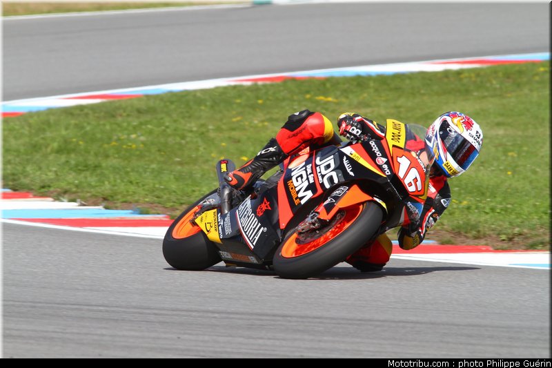 moto2_cluzel_004_republique_tcheque_brno_2011